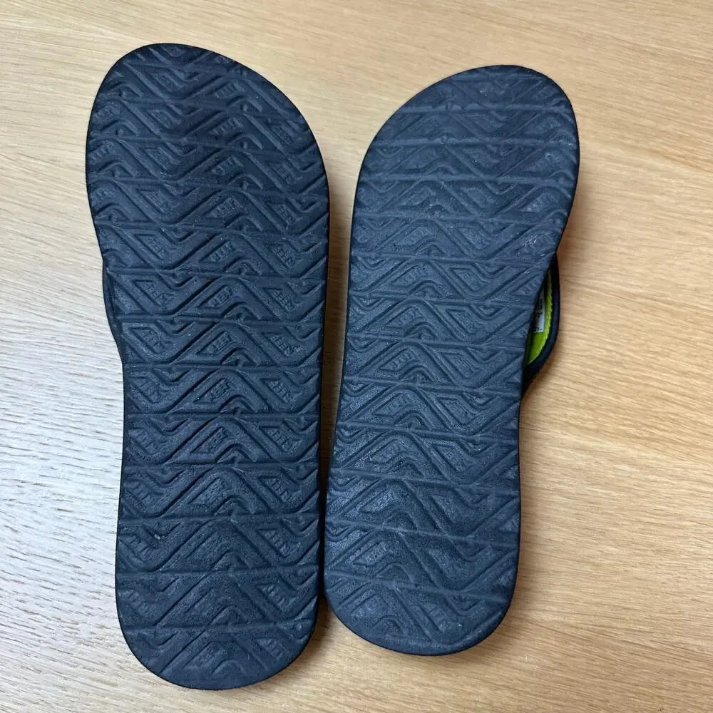 Reef | Kids Size 4 Ahi Blue Coral Sandals Flip Flops Swimming Outdoors